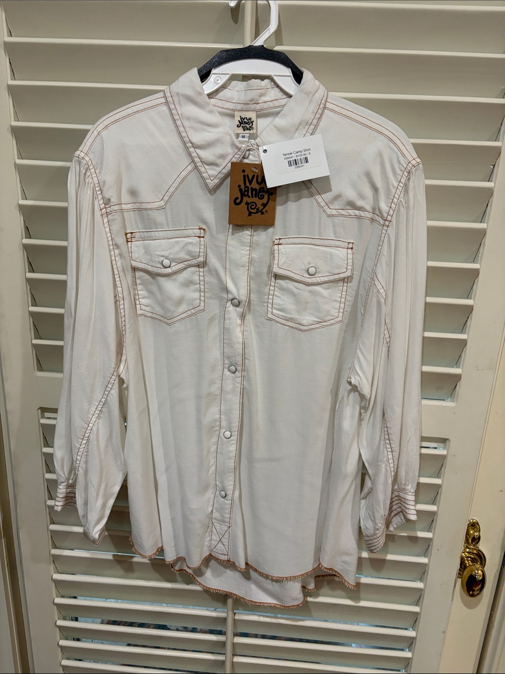 ivy jane White Tencel Camp Shirt with Tan Topstitching. Small NWT